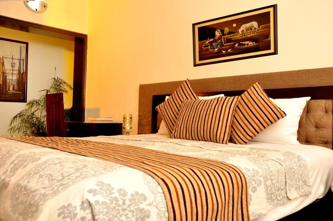 Royal Elegance Hotel Lahore Exteriér fotografie