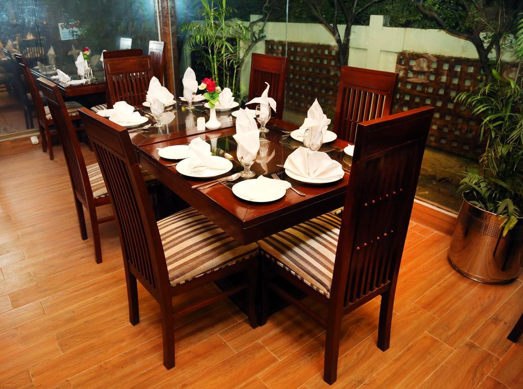 Royal Elegance Hotel Lahore Exteriér fotografie